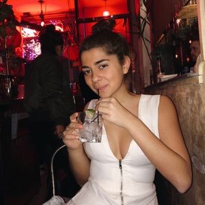 Meet your Posher, Denise from NYC